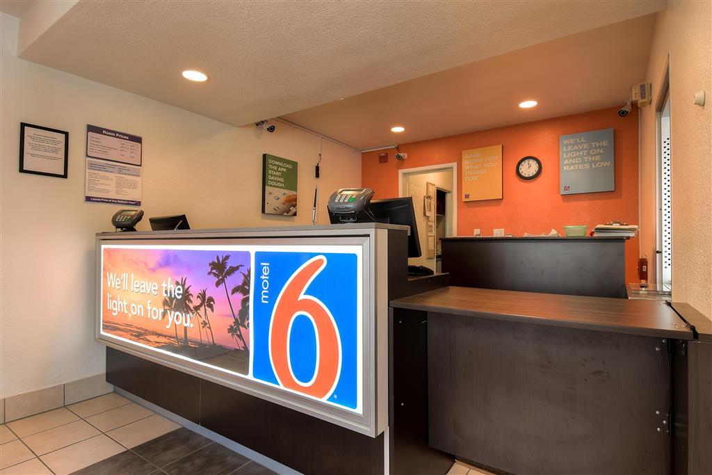 Motel 6-Westminster, Ca - South - Long Beach Area Interiør billede