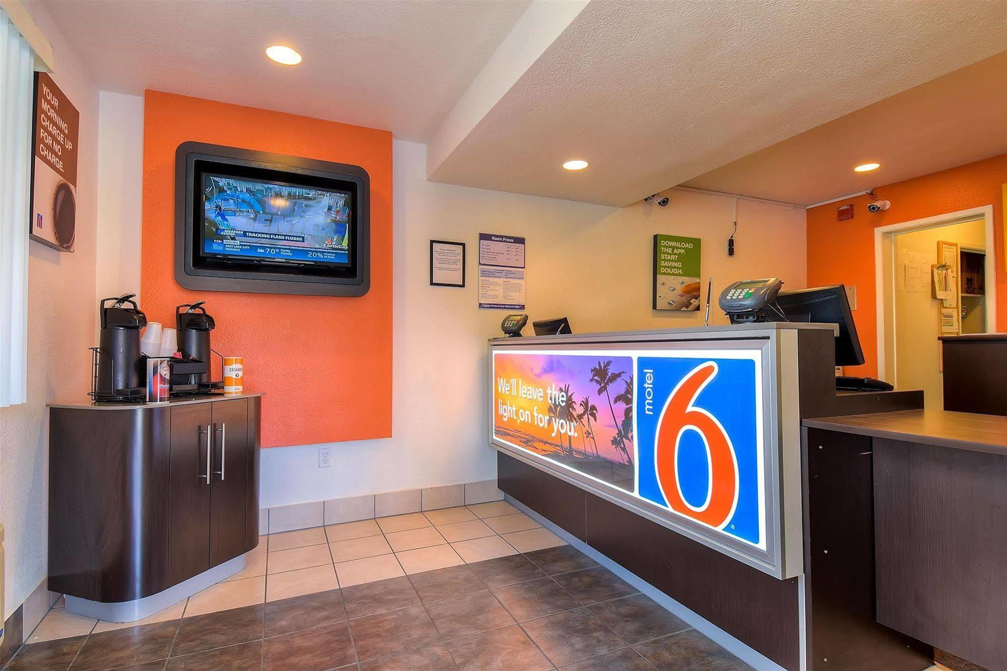 Motel 6-Westminster, Ca - South - Long Beach Area Eksteriør billede